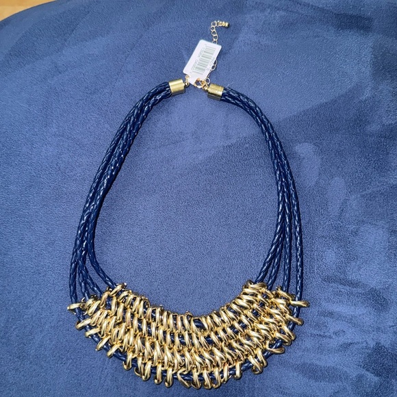 New gold tone & Blue Fashion Necklace - Picture 3 of 3